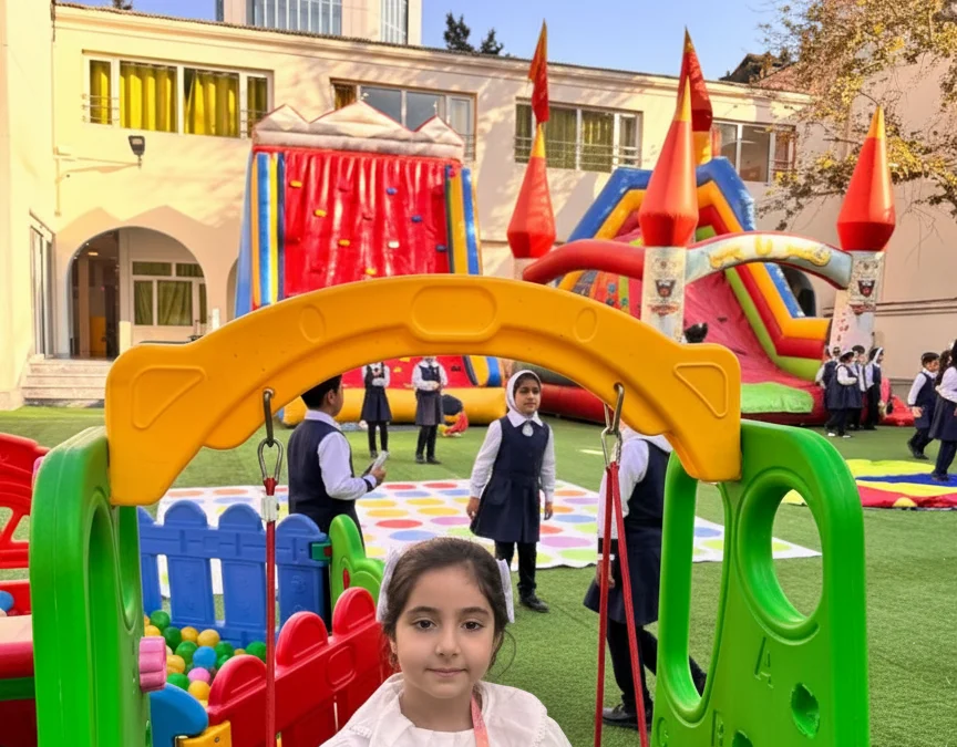 جشن روز جهانی کودک در روشنگران 4 جشن روز کودک در دبستان روشنگران