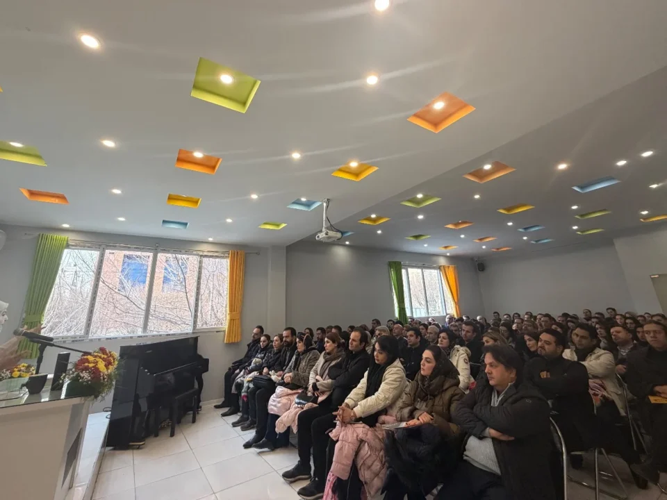 همایش ثبت نام 1406-1405 1 همایش ثبت نام روشنگران منطقه3